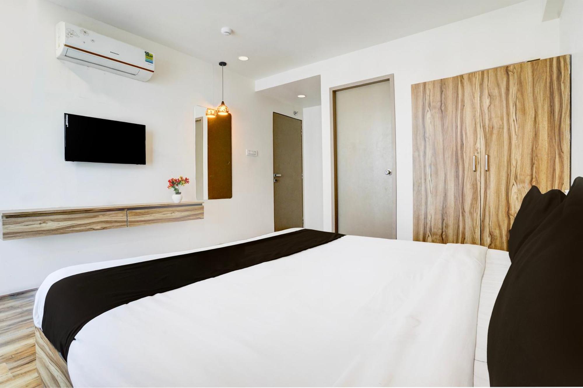 Super Collection O Vesu Surat Formerly Hotel Signature מראה חיצוני תמונה