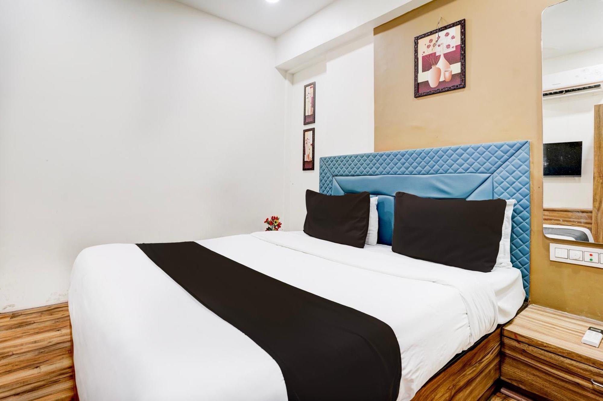 Super Collection O Vesu Surat Formerly Hotel Signature מראה חיצוני תמונה