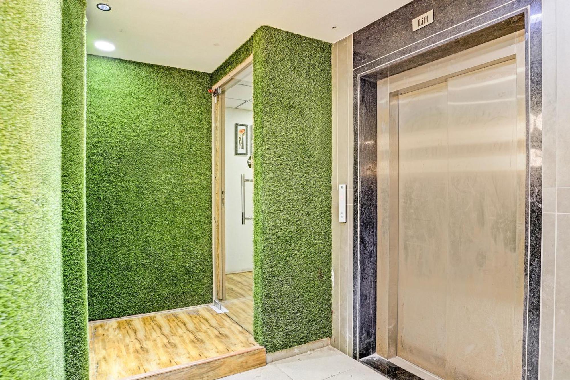 Super Collection O Vesu Surat Formerly Hotel Signature מראה חיצוני תמונה