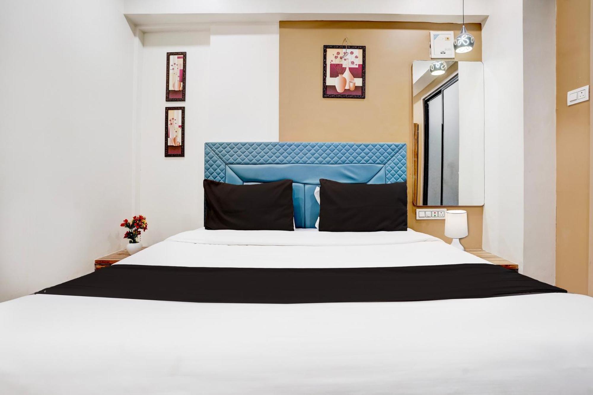 Super Collection O Vesu Surat Formerly Hotel Signature מראה חיצוני תמונה